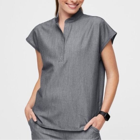 Figs Tops - Figs Rafaella scrub top women’s L